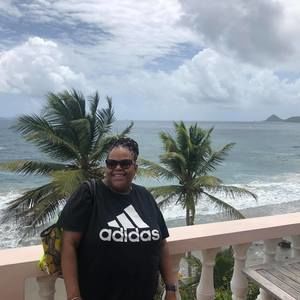 Meet your Posher, Louise